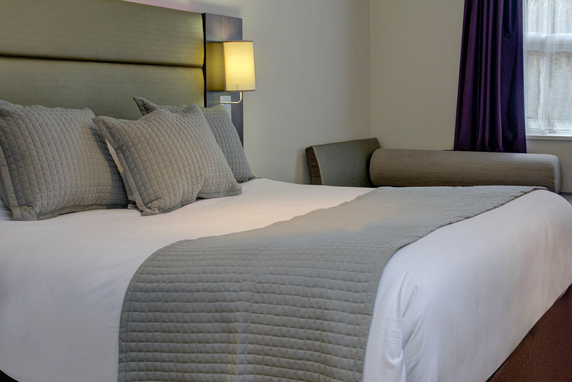 Premier Inn Huddersfield West المظهر الخارجي الصورة
