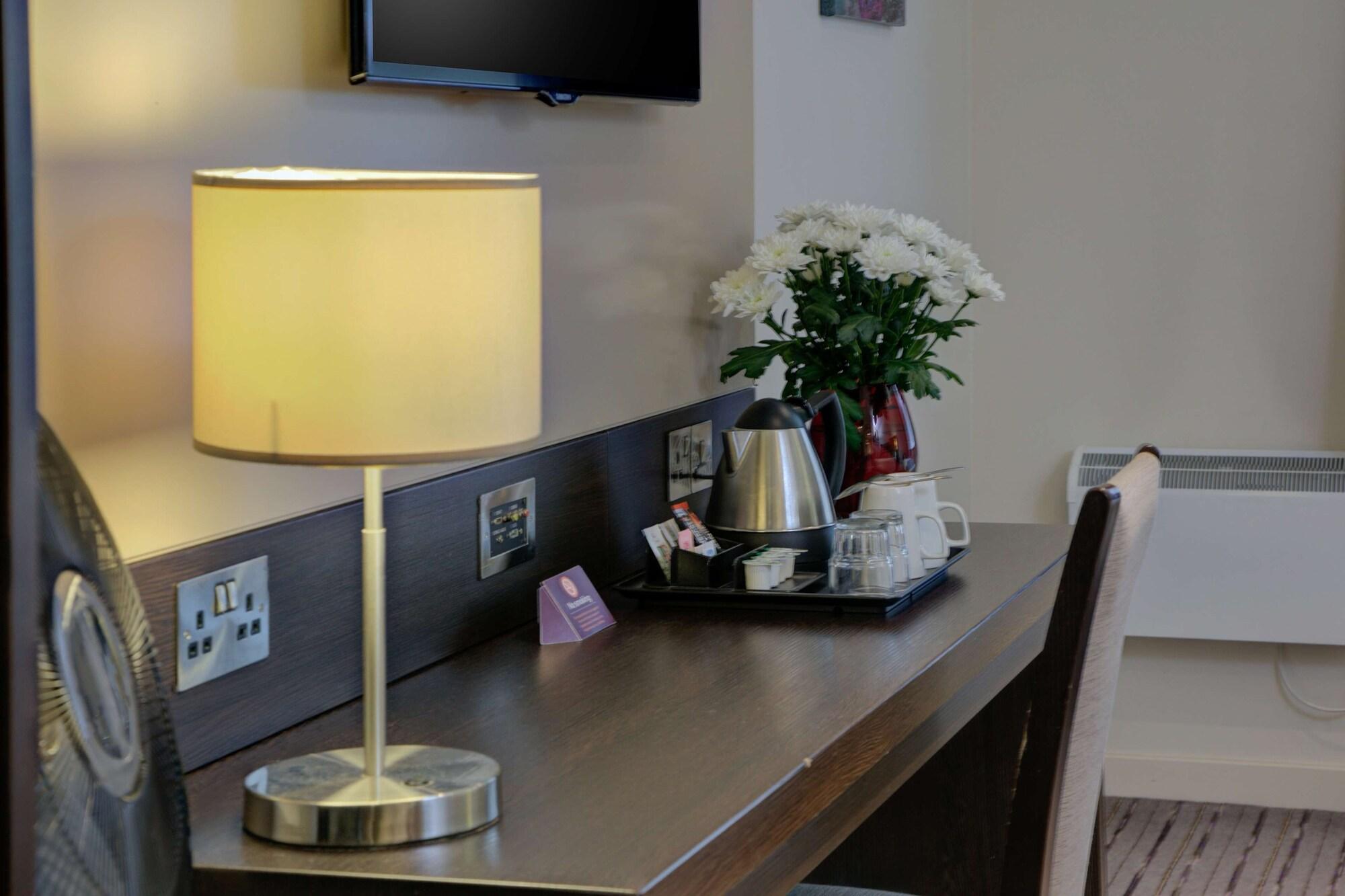 Premier Inn Huddersfield West المظهر الخارجي الصورة