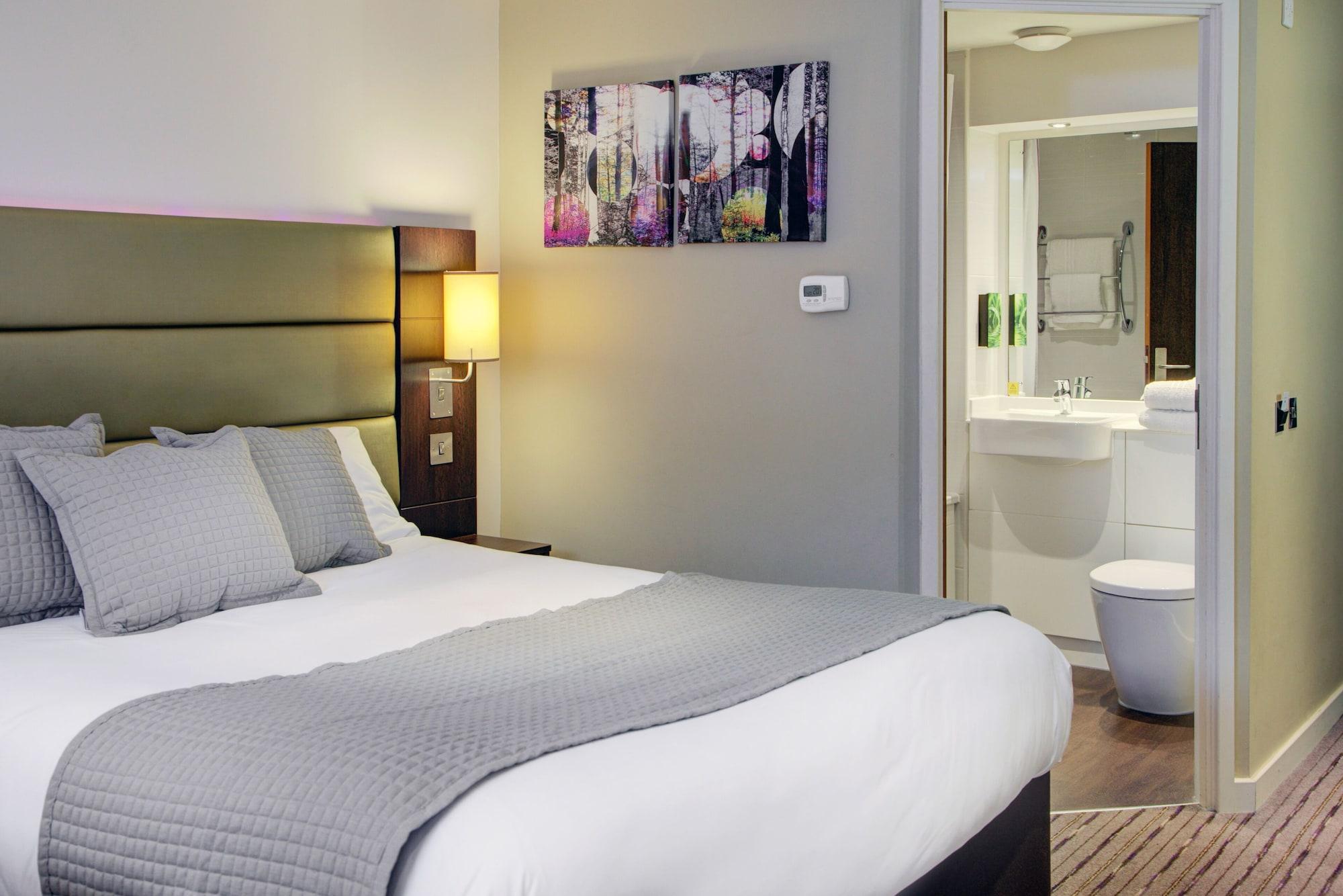 Premier Inn Huddersfield West المظهر الخارجي الصورة