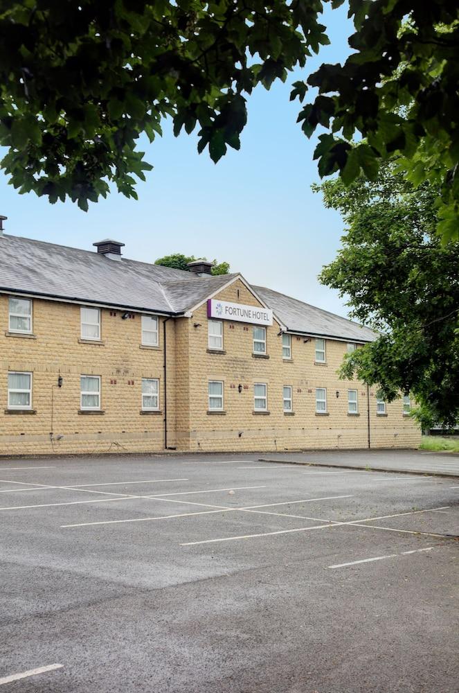 Premier Inn Huddersfield West المظهر الخارجي الصورة