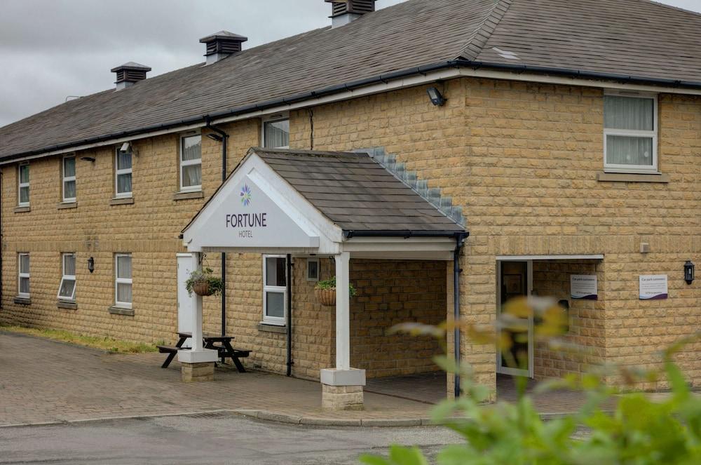 Premier Inn Huddersfield West المظهر الخارجي الصورة
