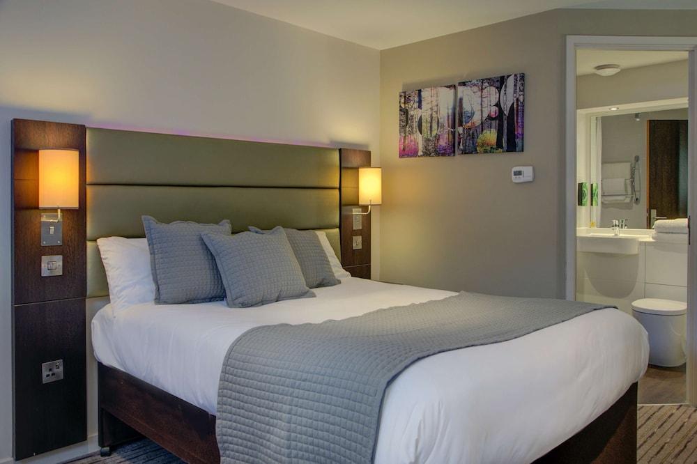 Premier Inn Huddersfield West المظهر الخارجي الصورة