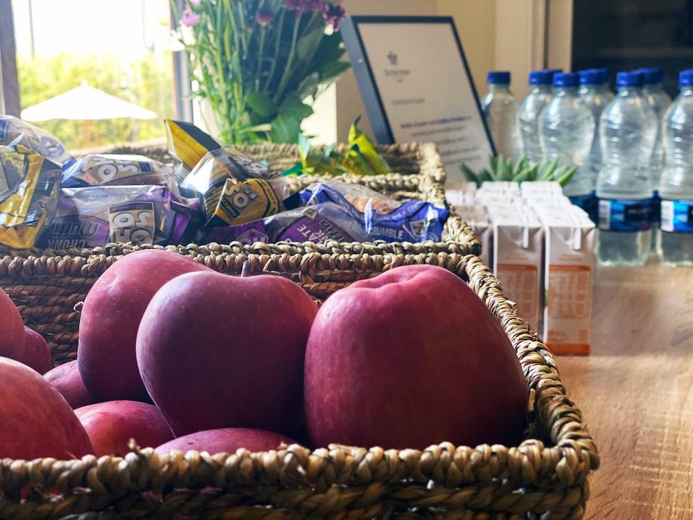 Premier Inn Huddersfield West المظهر الخارجي الصورة